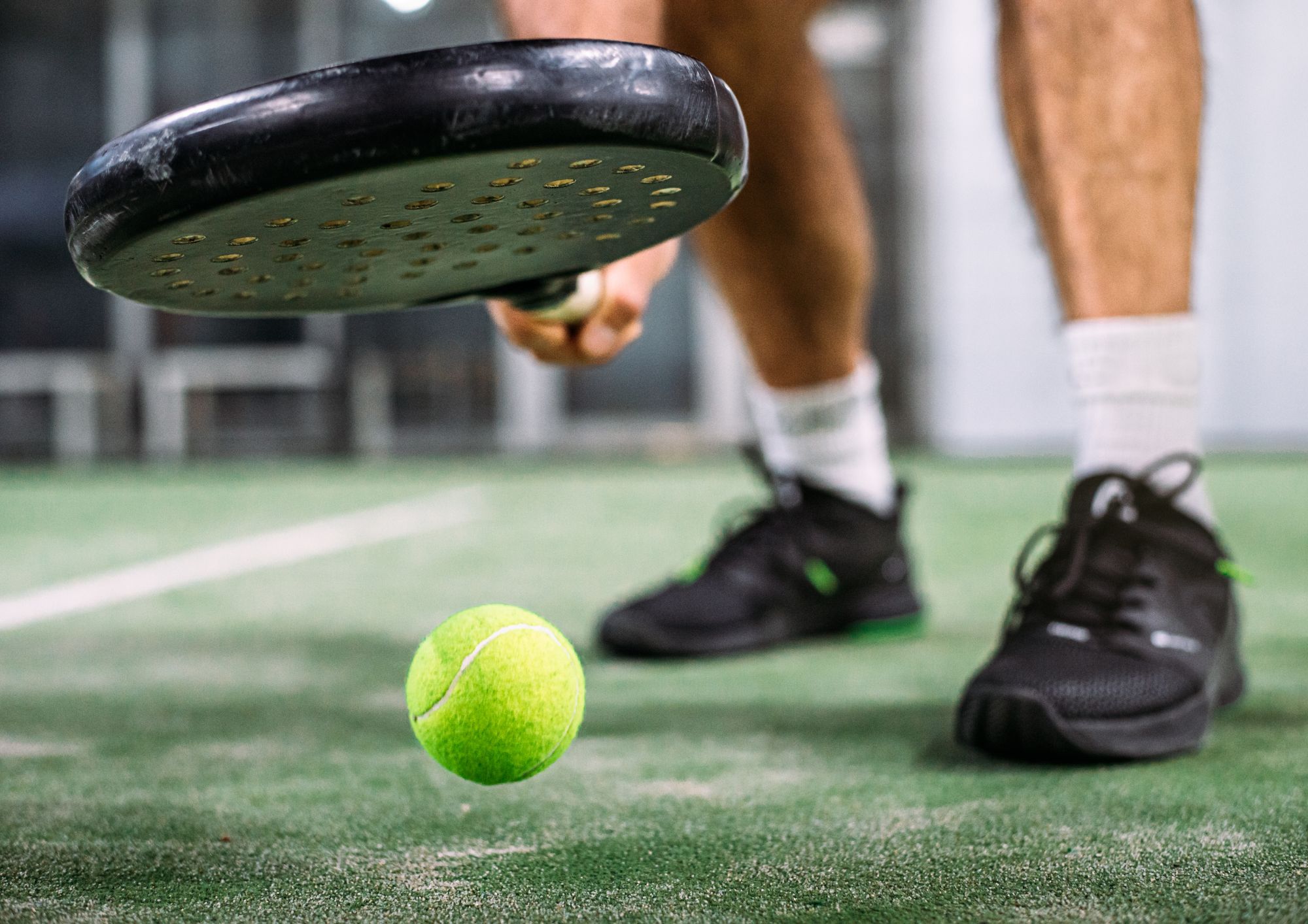 Descubre las Mejores Zapatillas de Pádel y Eleva tu Juego al Siguiente Nivel